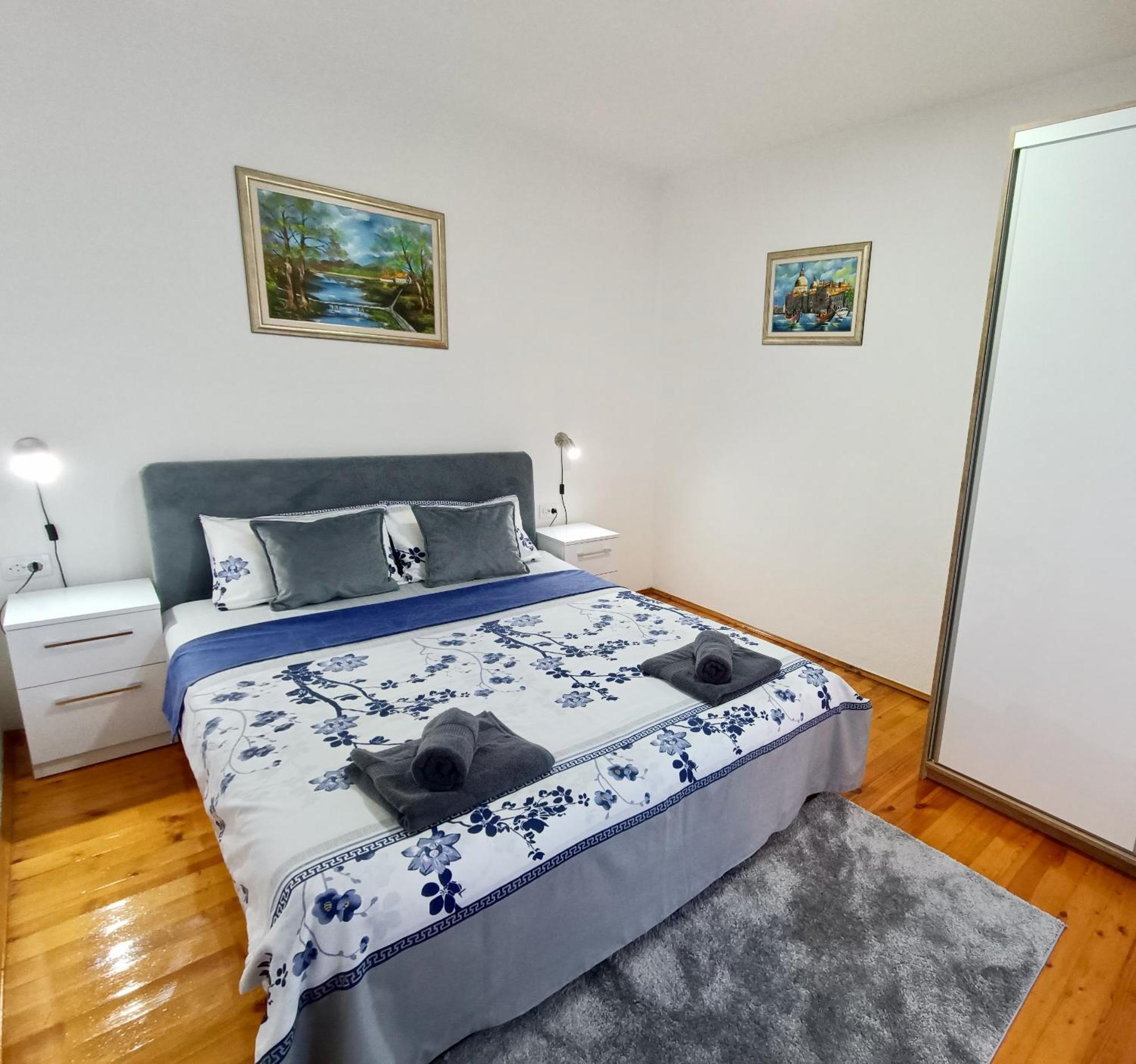 Entire House Floor - 2-Bedroom Cozy & Peaceful Apartment Podgoriţa Exterior foto
